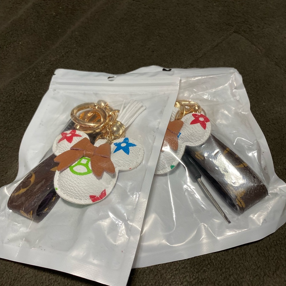 Fancy Key Chain - Picture 6 of 6